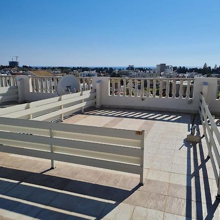 Stay Ocean Apartment Paphos Ngoại thất bức ảnh