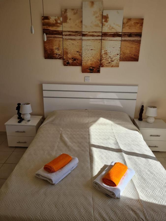 Stay Ocean Apartment Paphos Ngoại thất bức ảnh