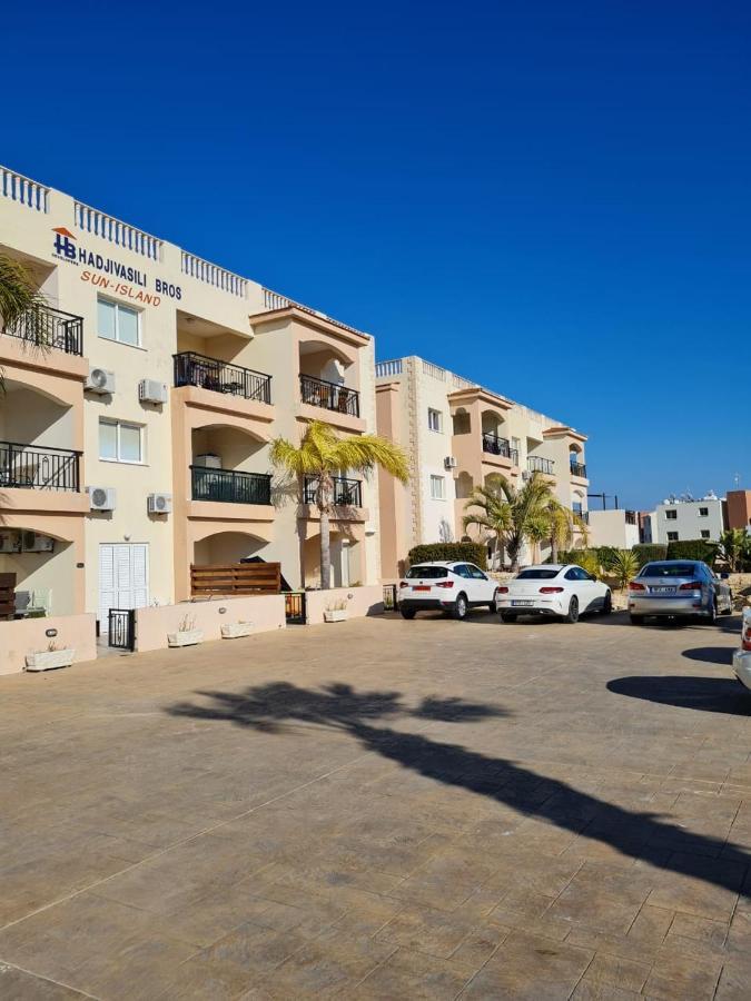 Stay Ocean Apartment Paphos Ngoại thất bức ảnh