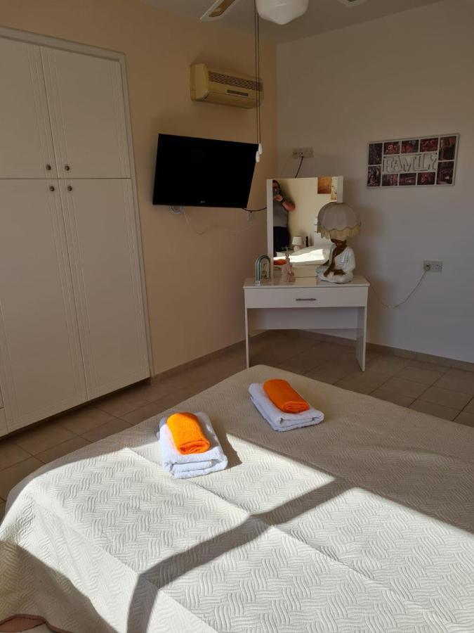 Stay Ocean Apartment Paphos Ngoại thất bức ảnh