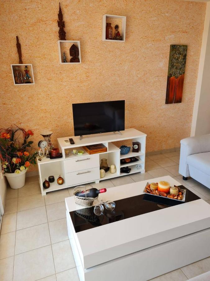 Stay Ocean Apartment Paphos Ngoại thất bức ảnh