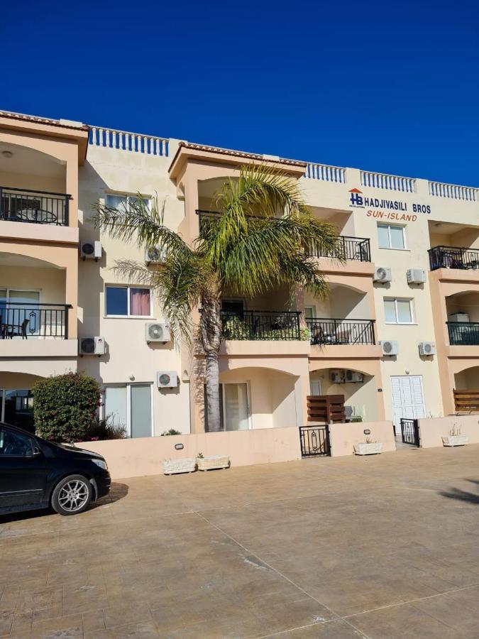 Stay Ocean Apartment Paphos Ngoại thất bức ảnh